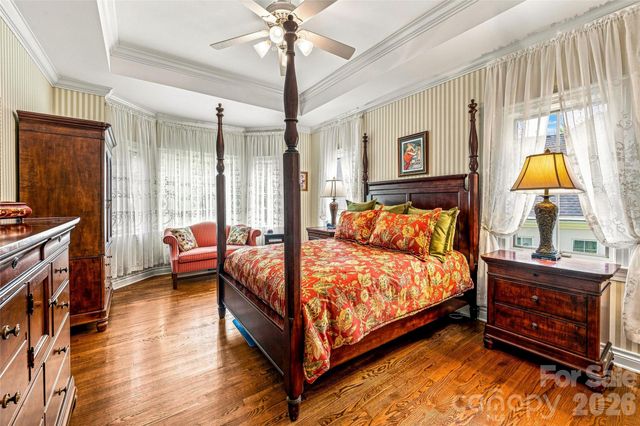 11 Tiverton Lane, Asheville, NC 28803