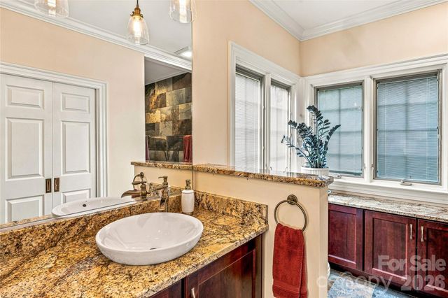 11 Tiverton Lane, Asheville, NC 28803