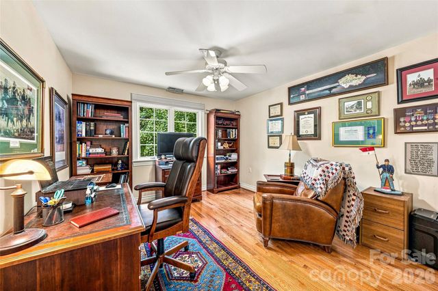 11 Tiverton Lane, Asheville, NC 28803
