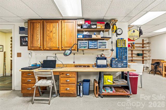 11 Tiverton Lane, Asheville, NC 28803