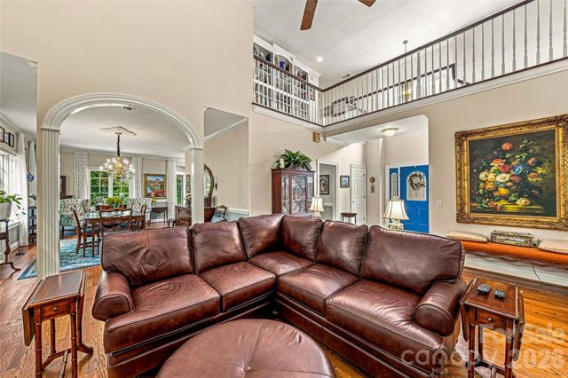11 Tiverton Lane, Asheville, NC 28803