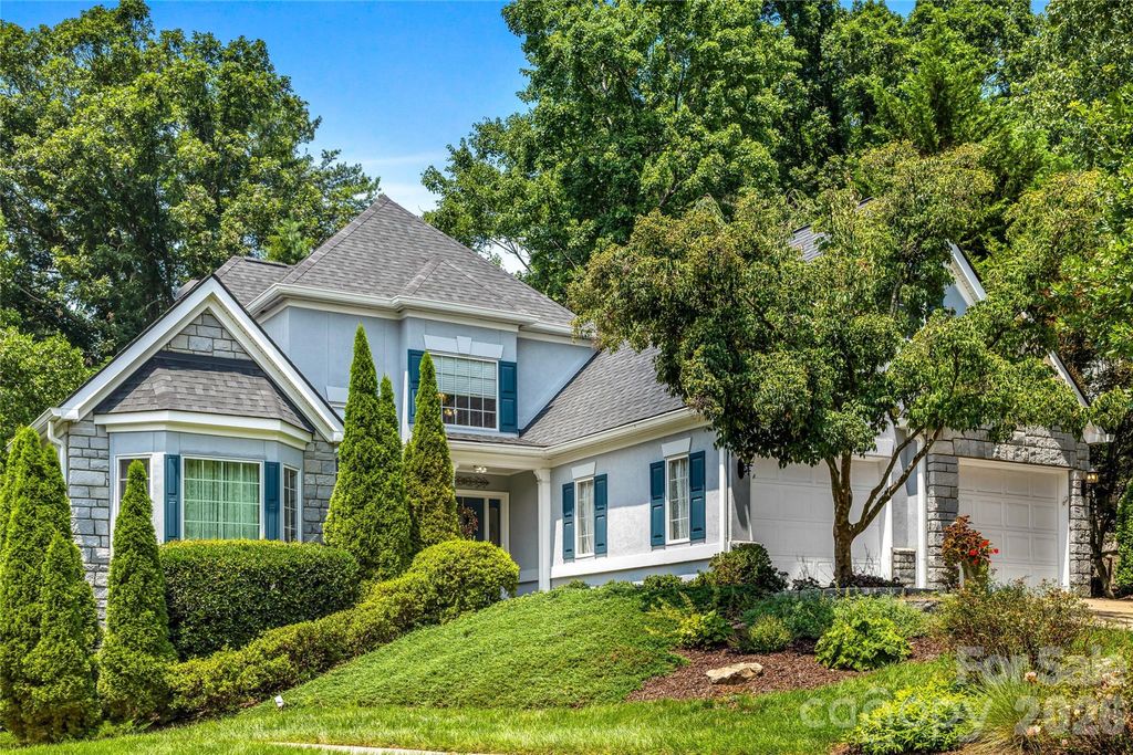 11 Tiverton Lane, Asheville, NC 28803