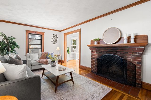 152 Mount Vernon St, Arlington, MA 02476