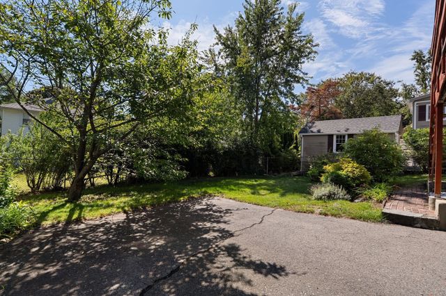 152 Mount Vernon St, Arlington, MA 02476
