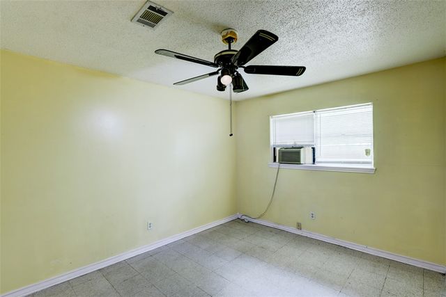 2402 Wilkes Street, Bryan, TX 77803