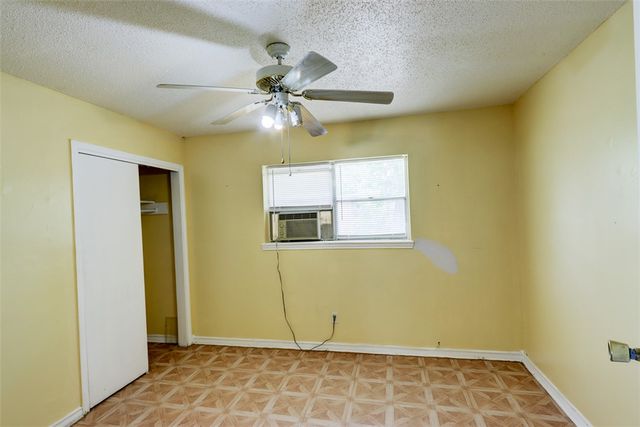 2402 Wilkes Street, Bryan, TX 77803