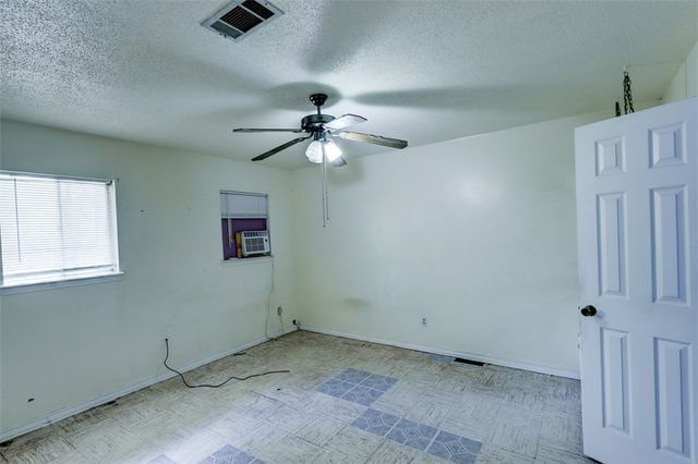 2402 Wilkes Street, Bryan, TX 77803