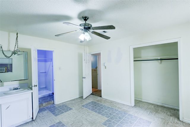 2402 Wilkes Street, Bryan, TX 77803