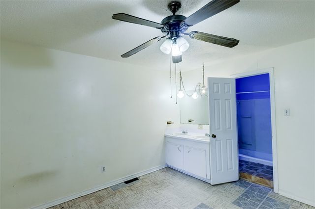 2402 Wilkes Street, Bryan, TX 77803