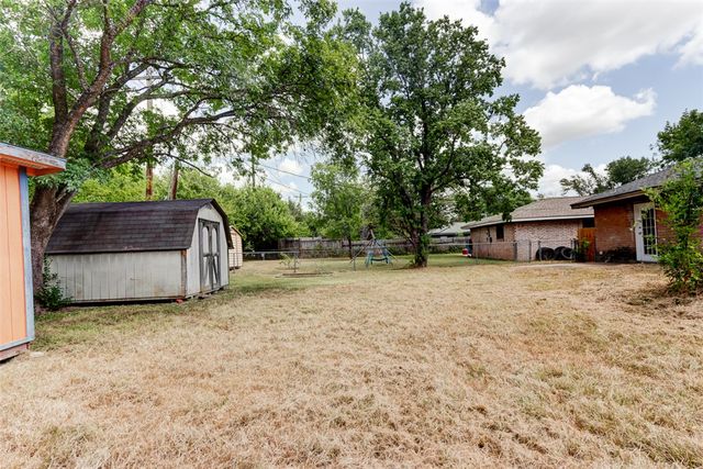 2402 Wilkes Street, Bryan, TX 77803