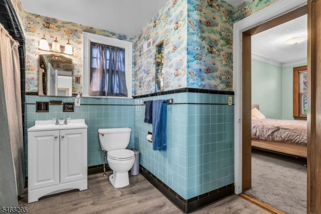 213 Keats Ave, Elizabeth City, NJ 07208