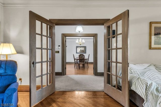 213 Keats Ave, Elizabeth City, NJ 07208