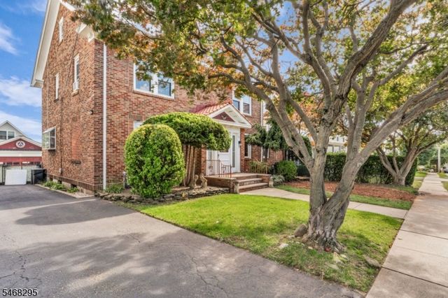 213 Keats Ave, Elizabeth City, NJ 07208