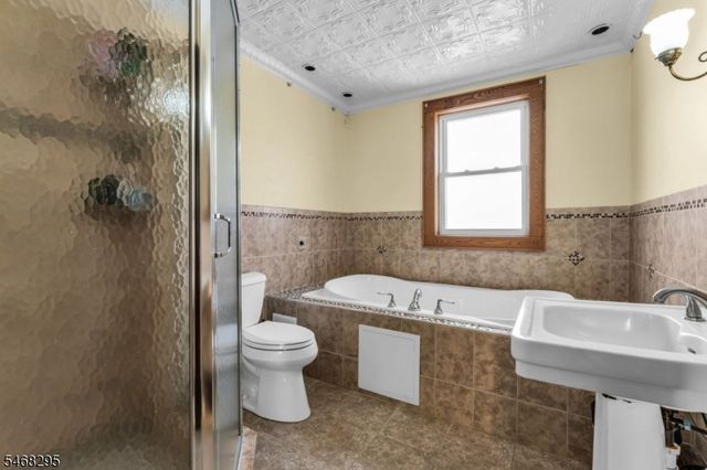 213 Keats Ave, Elizabeth City, NJ 07208