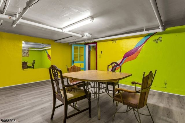213 Keats Ave, Elizabeth City, NJ 07208