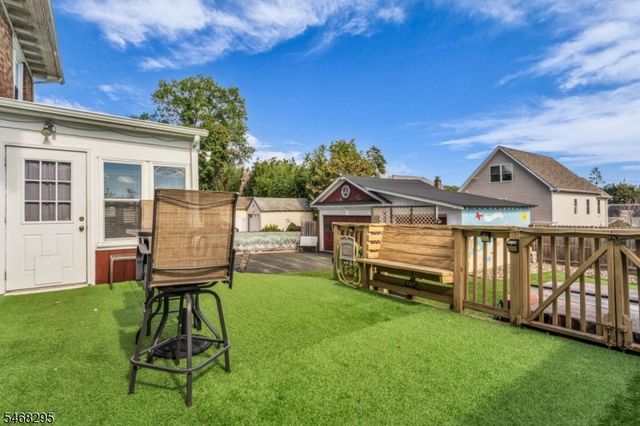 213 Keats Ave, Elizabeth City, NJ 07208