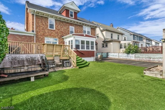 213 Keats Ave, Elizabeth City, NJ 07208