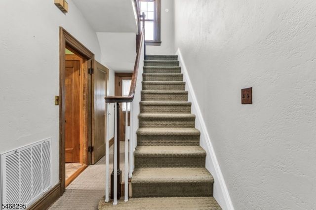 213 Keats Ave, Elizabeth City, NJ 07208