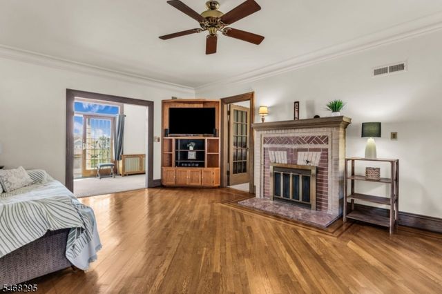 213 Keats Ave, Elizabeth City, NJ 07208