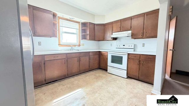 123 Washington Street, Tecumseh, NE 68450