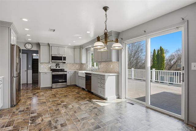 462 Ridge Road, Campbell Hall, NY 10916