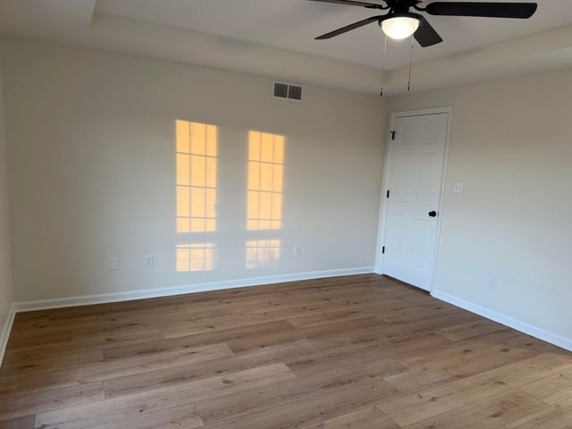 12637 US-27, Eubank, KY 42567