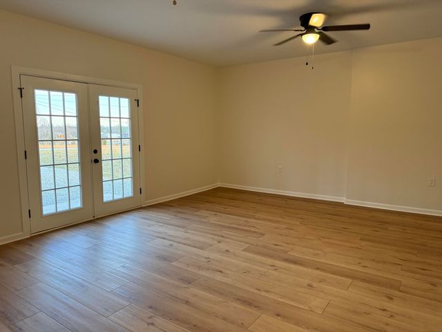 12637 US-27, Eubank, KY 42567