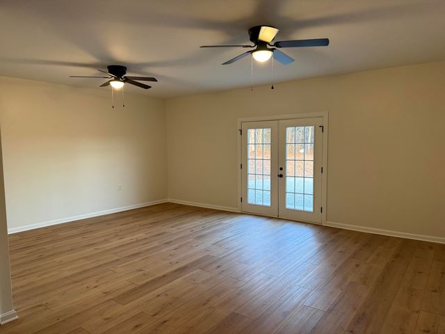 12637 US-27, Eubank, KY 42567