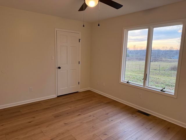 12637 US-27, Eubank, KY 42567