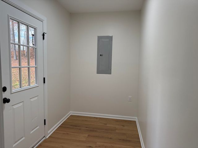 12637 US-27, Eubank, KY 42567