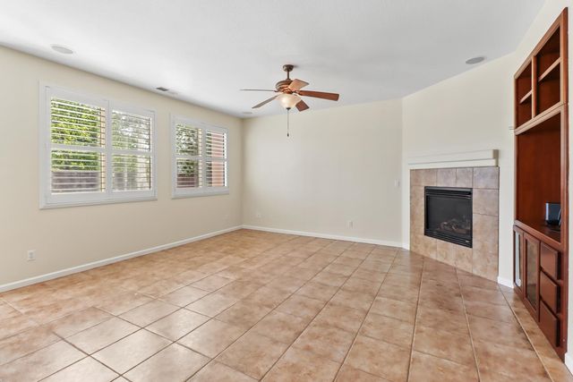 5124 Golden Glory Way, Elk Grove, CA 95757