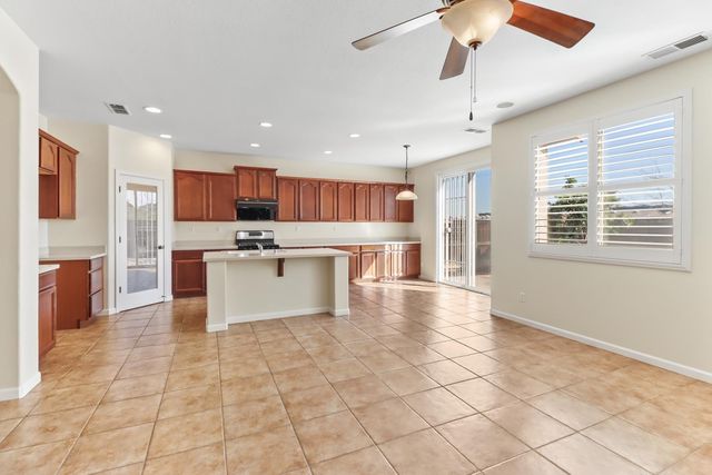 5124 Golden Glory Way, Elk Grove, CA 95757