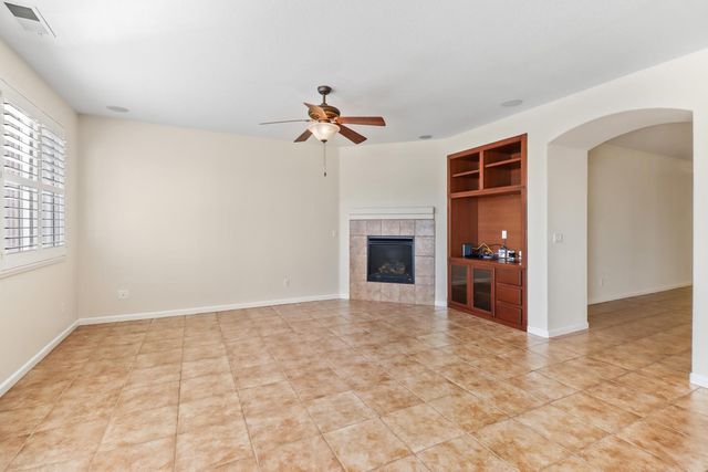 5124 Golden Glory Way, Elk Grove, CA 95757