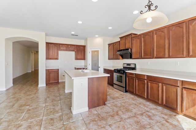 5124 Golden Glory Way, Elk Grove, CA 95757