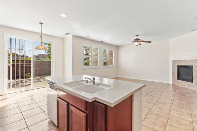 5124 Golden Glory Way, Elk Grove, CA 95757