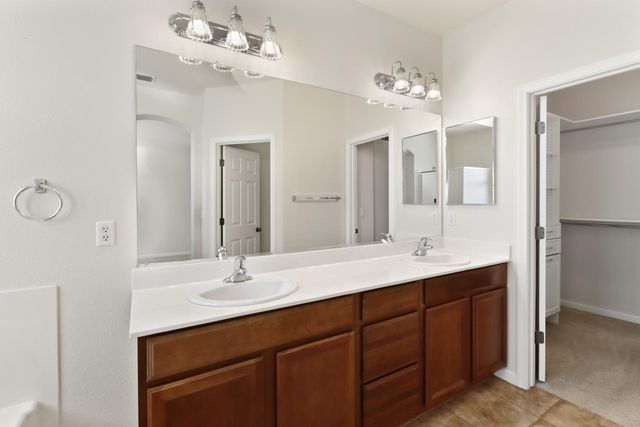 5124 Golden Glory Way, Elk Grove, CA 95757