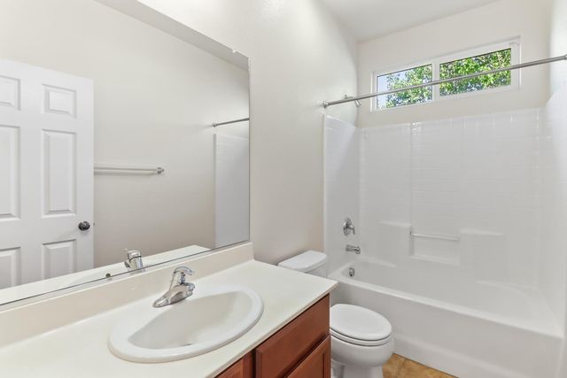 5124 Golden Glory Way, Elk Grove, CA 95757