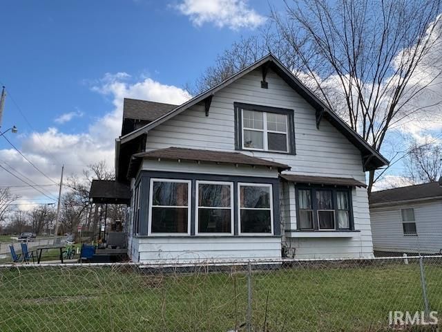 1505 S Vine Street, Muncie, IN 47302