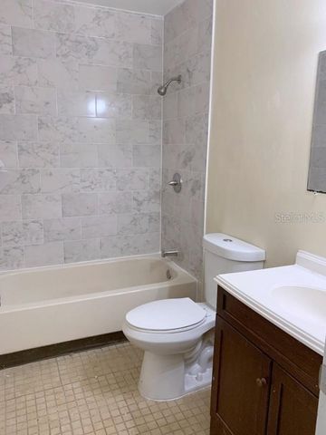 7148 WATERSIDE DRIVE 31, Tampa, FL 33617