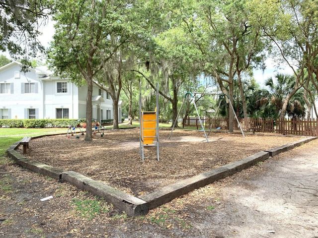 7148 WATERSIDE DRIVE 31, Tampa, FL 33617