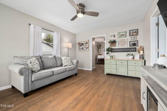 1310 East 8th Avenue, Johnson City, TN 37601