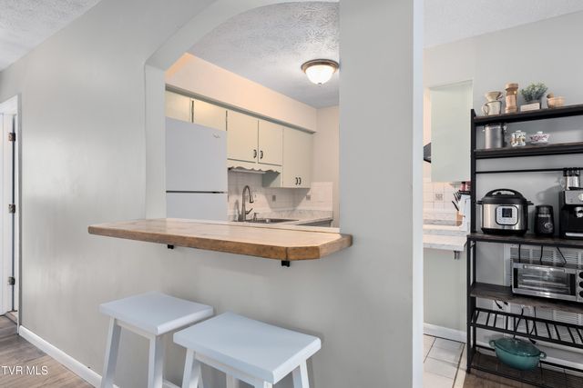 1310 East 8th Avenue, Johnson City, TN 37601