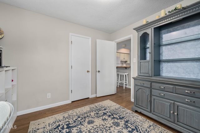 1310 East 8th Avenue, Johnson City, TN 37601