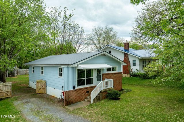 1310 East 8th Avenue, Johnson City, TN 37601