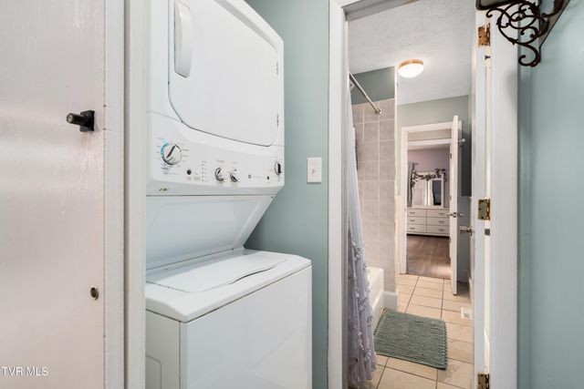 1310 East 8th Avenue, Johnson City, TN 37601