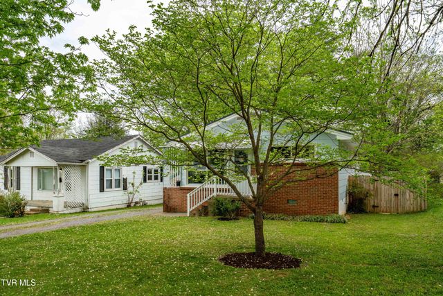 1310 East 8th Avenue, Johnson City, TN 37601