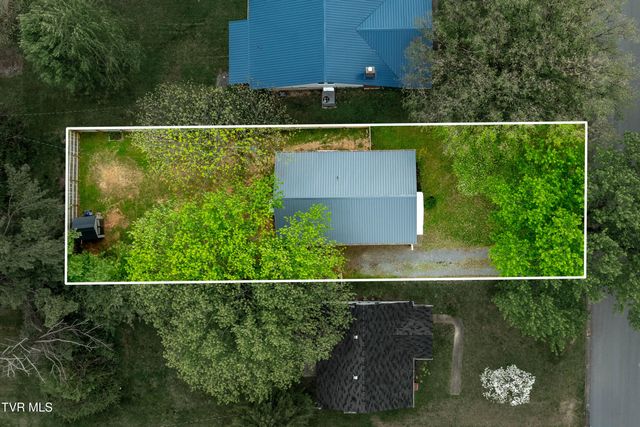 1310 East 8th Avenue, Johnson City, TN 37601