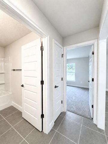 405 NE Airoso Boulevard, Port St. Lucie, FL 34983