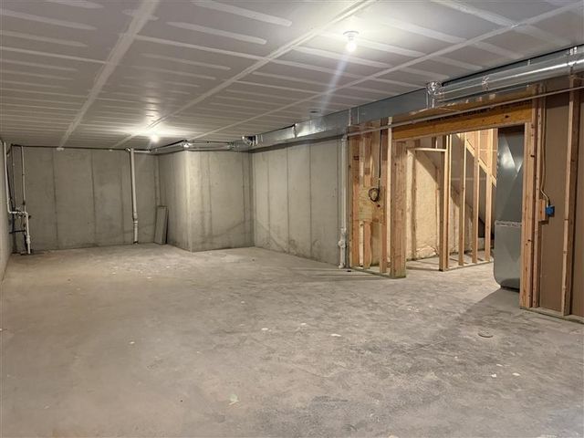 20763 W 188th Street, Spring Hill, KS 66083