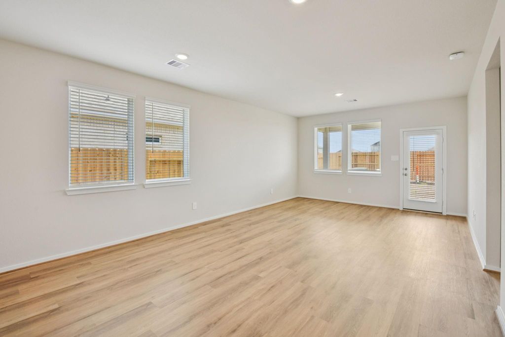 18709 Timber Glen Drive, Montgomery, TX 77316